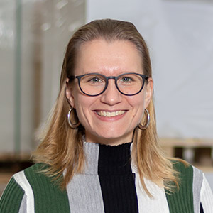 Sarah Reininghaus, Kundenbetreuung